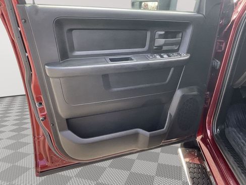 Used 2024 RAM 3500 Tradesman w/ Chrome Appearance Group image 17