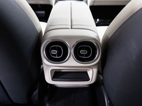 Used 2025 Mercedes-Benz GLC 350e 4MATIC w/ Driver Assistance Package image 28