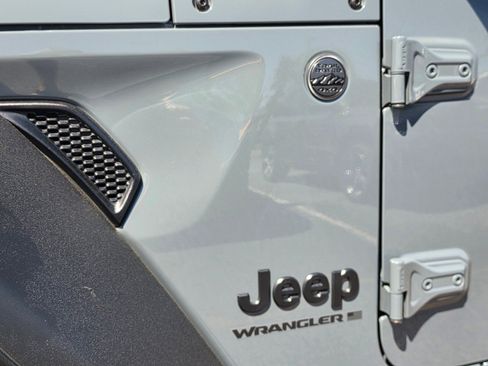 Used 2024 Jeep Wrangler Willys image 30