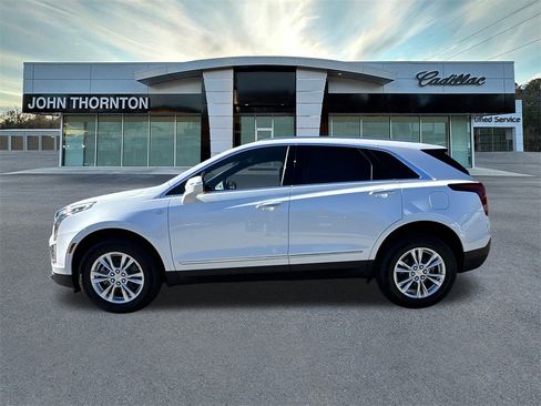 New 2026 Cadillac XT5 Luxury image 8