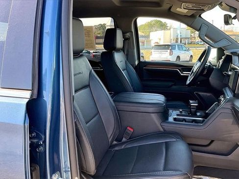 Used 2025 GMC Sierra 1500 Denali w/ Technology Package image 28