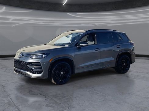 New 2026 Volkswagen Tiguan SE R-Line image 1