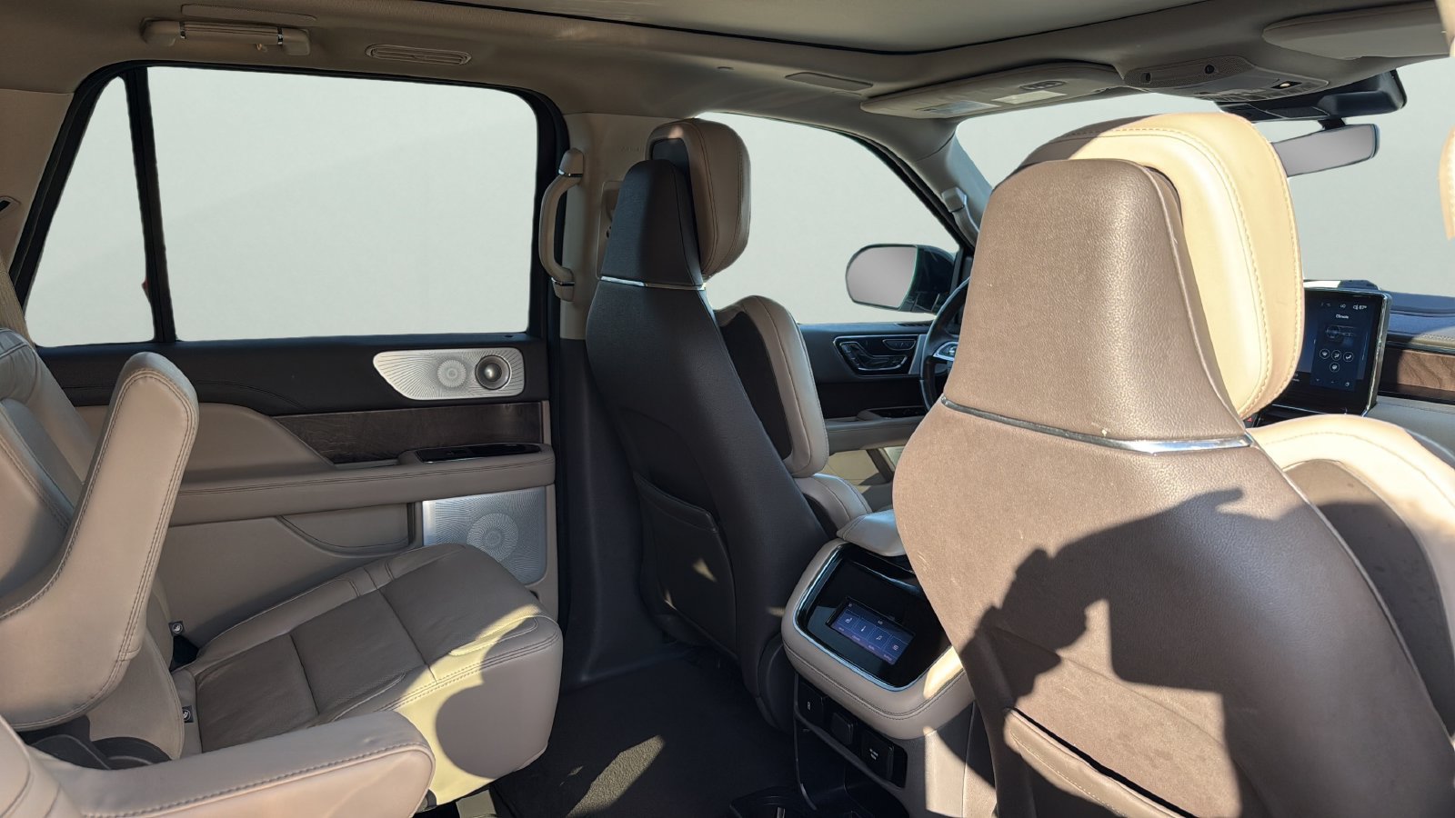 Used 2024 Lincoln Navigator Reserve AWD/4WD image 28