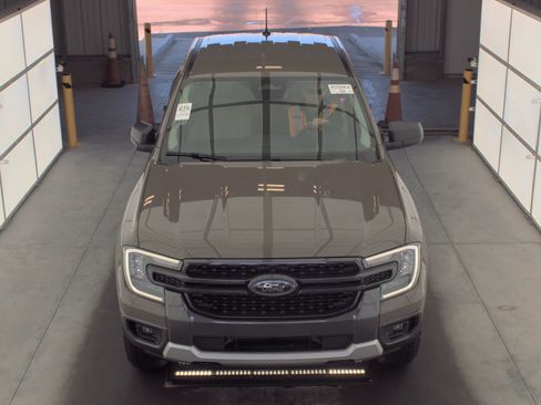 Used 2025 Ford Ranger XLT AWD/4WD image 3