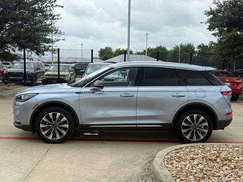 Used 2022 Lincoln Corsair Reserve FWD image 2