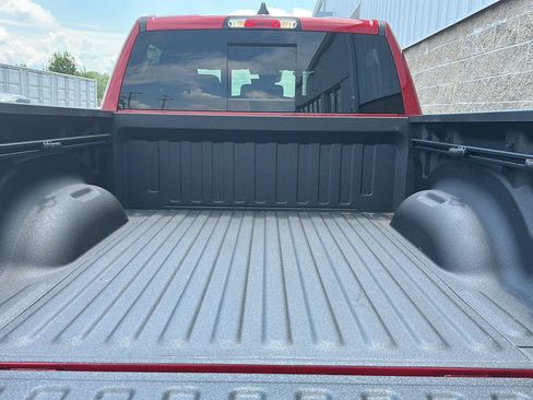 Used 2026 RAM 1500 Laramie w/ Chrome Appearance Group AWD/4WD image 18