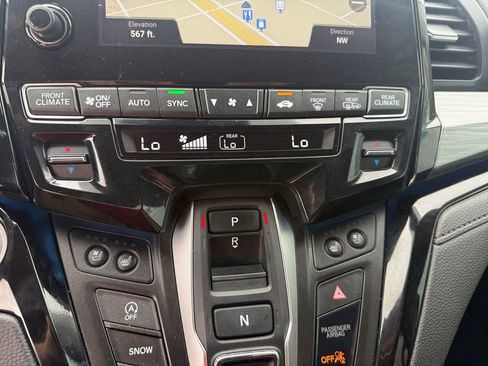 Used 2024 Honda Odyssey Elite image 19