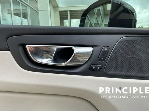 Certified 2023 Volvo XC60 B5 Ultimate w/ Climate Package FWD image 26