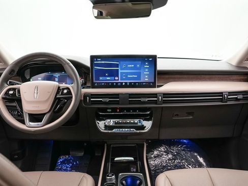 Used 2023 Lincoln Corsair Reserve w/ Equipment Group 201A image 14