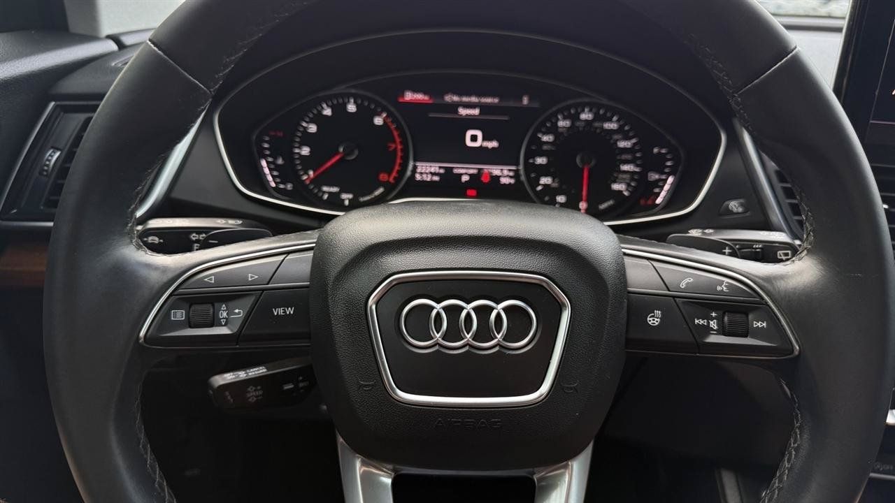 Used 2023 Audi Q5 2.0T Premium w/ Convenience Package AWD/4WD image 39