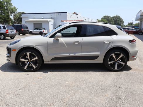 Used 2026 Porsche Macan AWD/4WD image 4