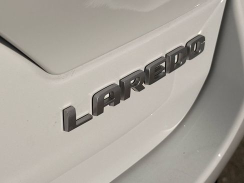 New 2026 Jeep Grand Cherokee Laredo image 30