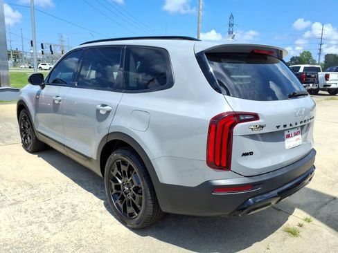 Used 2022 Kia Telluride EX w/ EX Premium Package AWD/4WD image 5