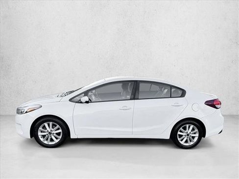 Used 2017 Kia Forte LX w/ LX Popular Package image 4