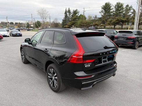 Used 2025 Volvo XC60 B5 Core AWD/4WD image 8