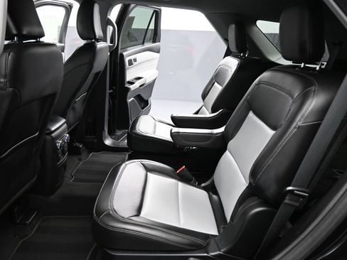 Certified 2022 Ford Explorer XLT w/ Equipment Group 202A image 22