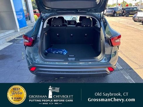 New 2026 Chevrolet Trax LS w/ LS Convenience Package FWD image 18