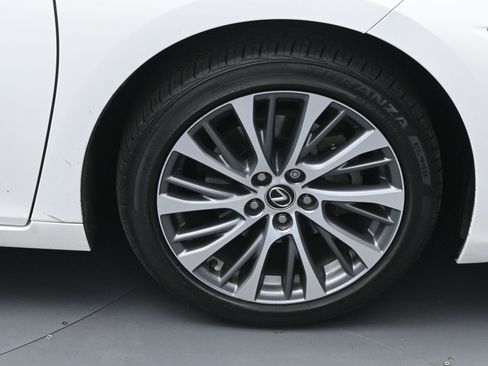 Used 2021 Lexus ES 350 w/ Premium Package image 11