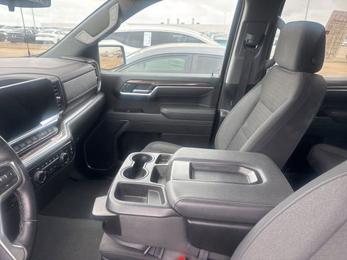 Used 2025 Chevrolet Silverado 1500 LT image 29