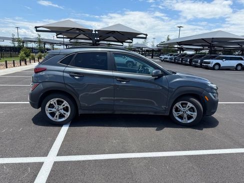 Used 2022 Hyundai Kona SEL FWD image 4