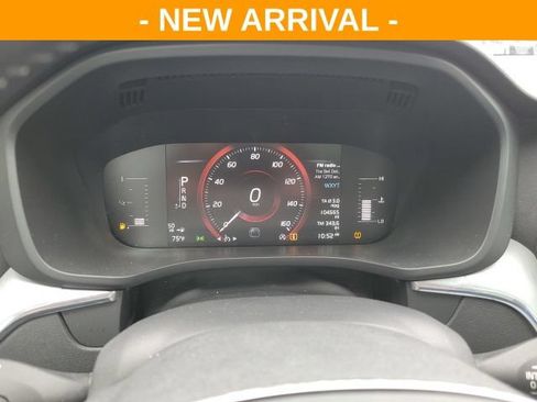 Used 2018 Volvo XC60 T5 Momentum AWD/4WD image 9