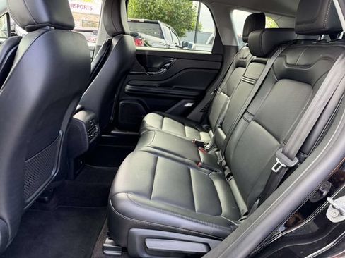 Used 2022 Lincoln Corsair AWD w/ Equipment Group 101A image 8