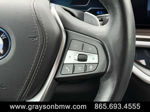 Used 2025 BMW X5 xDrive50e image 18