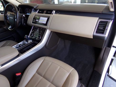 Used 2021 Land Rover Range Rover Sport SE AWD/4WD image 24