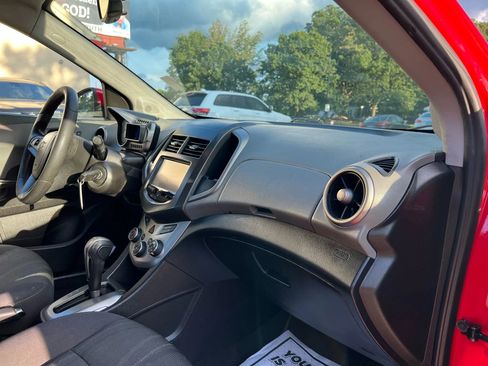 Used 2015 Chevrolet Sonic LT image 19