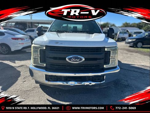 Used 2017 Ford F350 XL w/ Power Equipment Group RWD image 2