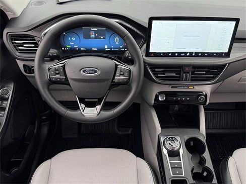 Certified 2025 Ford Escape Platinum image 11