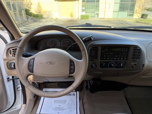 Used 1999 Ford F150 Lariat image 18