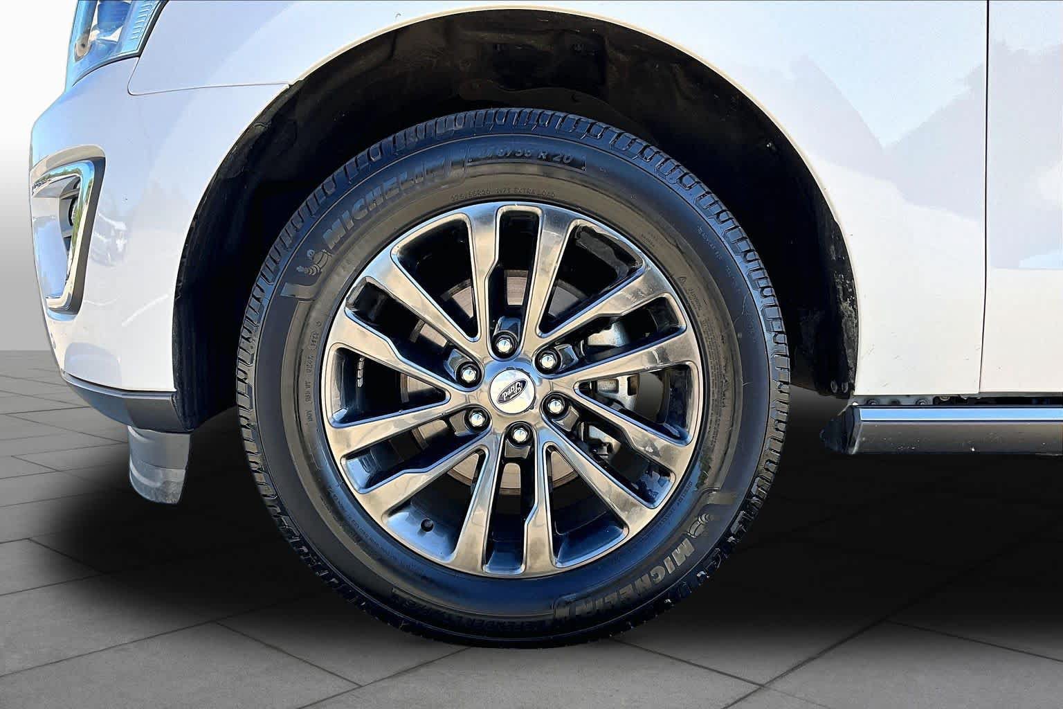 Used 2021 Ford Expedition Limited RWD image 11