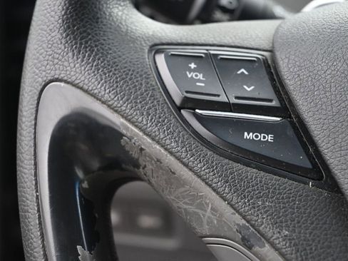 Used 2011 Hyundai Sonata SE FWD image 17