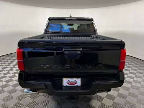 Used 2025 Toyota Tacoma SR5 AWD/4WD image 6