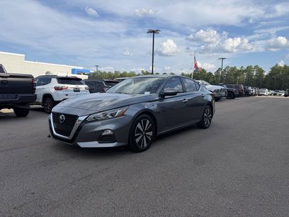 Used 2022 Nissan Altima 2.5 SV