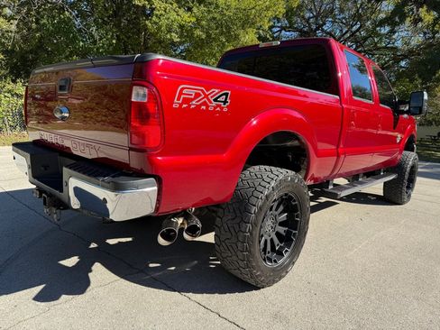 Used 2014 Ford F250 Lariat w/ Chrome Package image 18