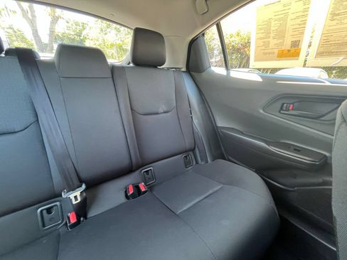 Used 2025 Toyota Prius LE FWD image 35