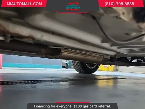 Used 2015 Ford Taurus SE FWD image 24