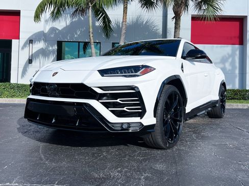 Used 2021 Lamborghini Urus AWD/4WD image 7