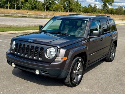 Used 2015 Jeep Patriot High Altitude image 2