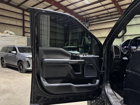 Used 2020 Ford F250 Platinum image 11