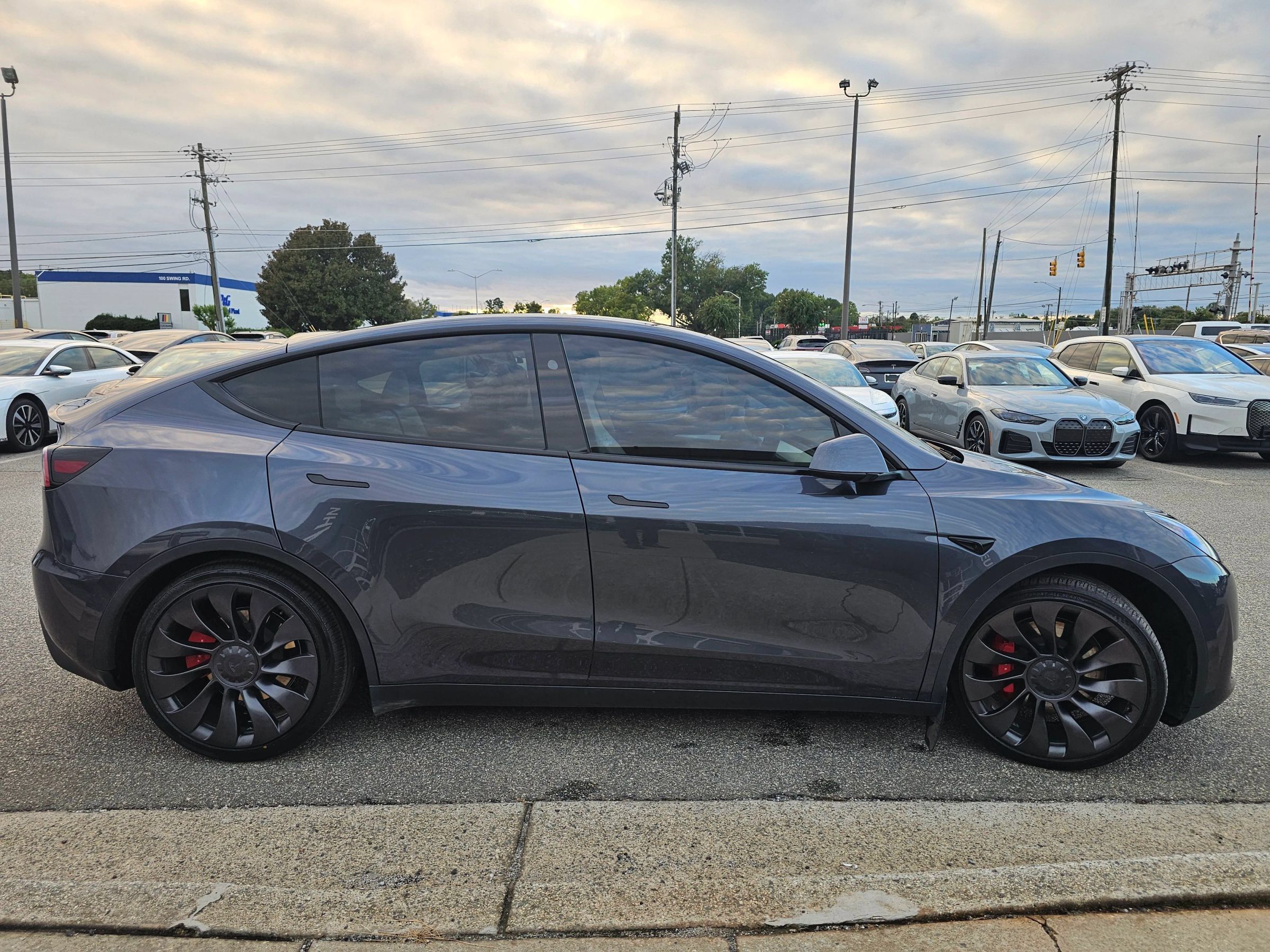 Used 2023 Tesla Model Y Performance AWD/4WD image 6
