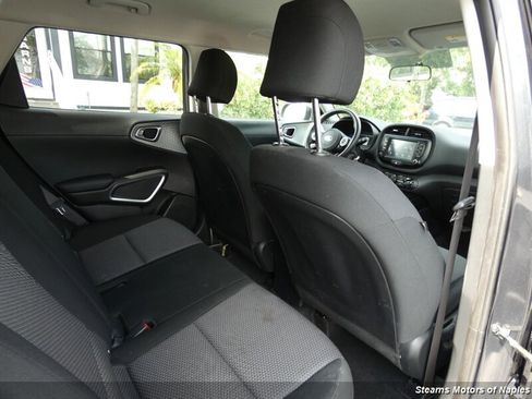 Used 2020 Kia Soul LX FWD image 51