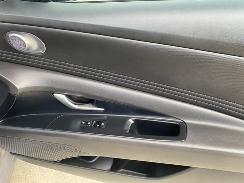 Used 2024 Hyundai Elantra SEL w/ Convenience Package FWD image 35