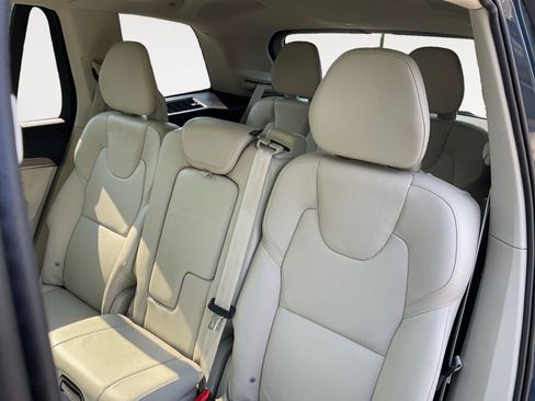 Used 2024 Volvo XC90 B6 Plus w/ Protection Package Premier AWD/4WD image 13