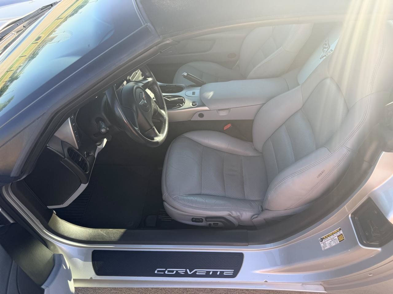 Used 2005 Chevrolet Corvette Convertible w/ Preferred Equipment Group RWD image 21