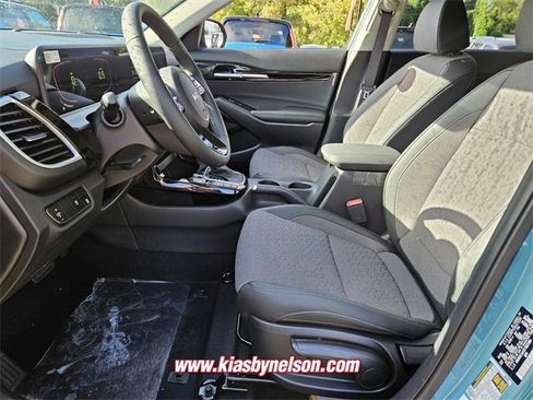 New 2026 Kia Seltos S image 5