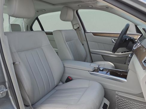 Used 2014 Mercedes-Benz E 350 Sedan image 28