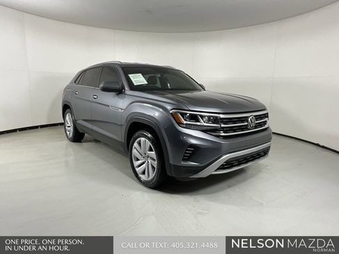 Used 2023 Volkswagen Atlas Cross Sport SE image 1